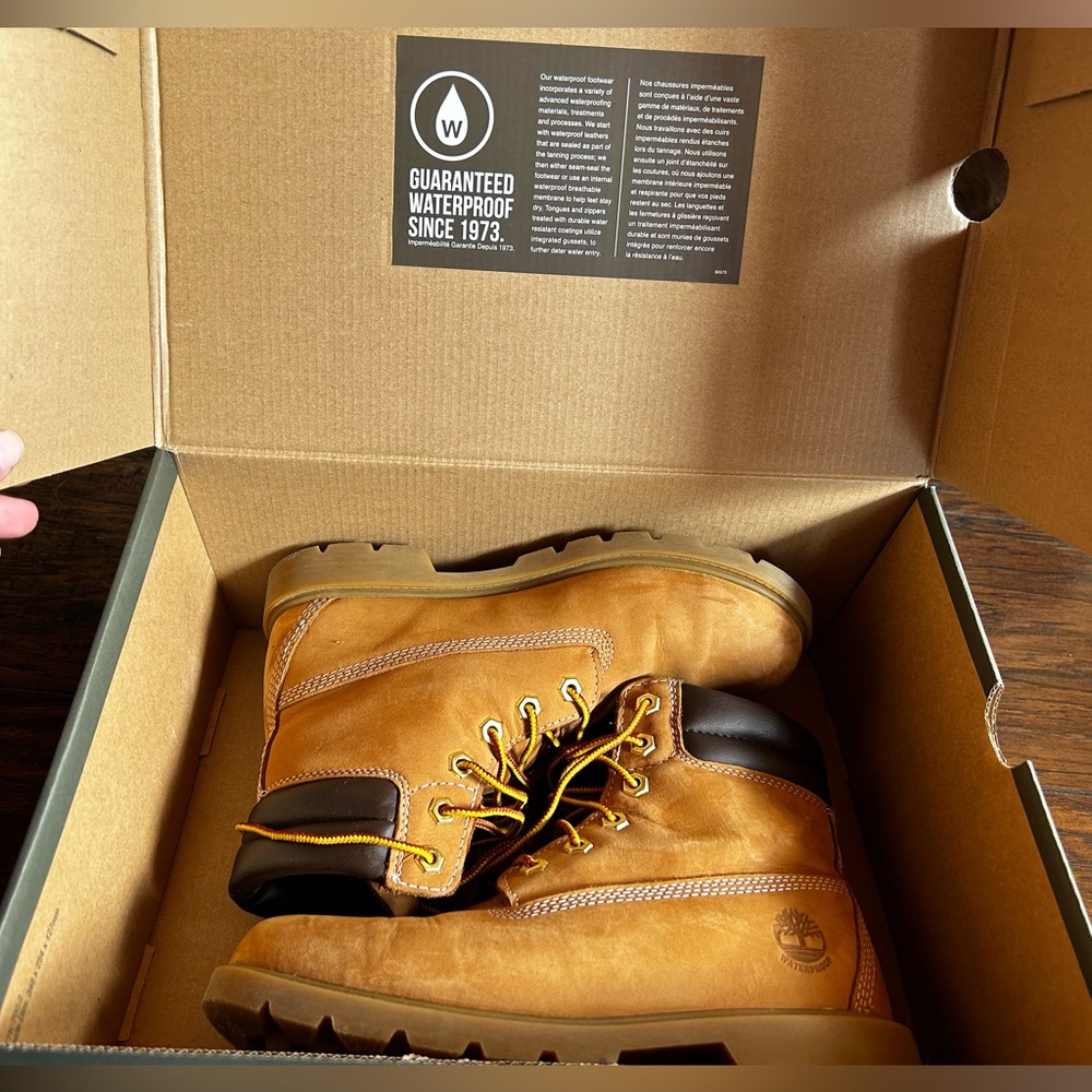 Timberland Boots LIKE NEW Women’s 7.5